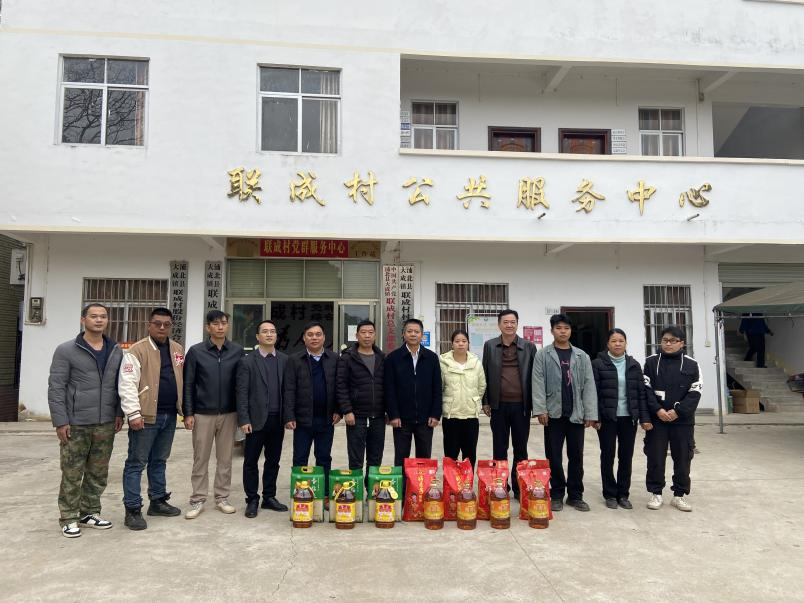 慰問暖人心，關(guān)懷傳黨情
